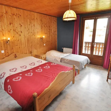 Le Mont Chauffe Apartment *